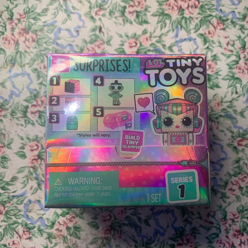 **SOLD ON ANOTHER PLATFORM**LOL Tiny toys Series 1 NIB